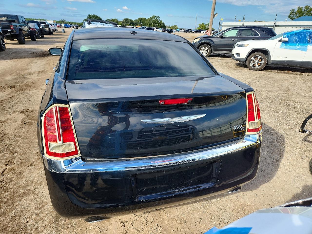 2013 Chrysler 300C - Фото 6