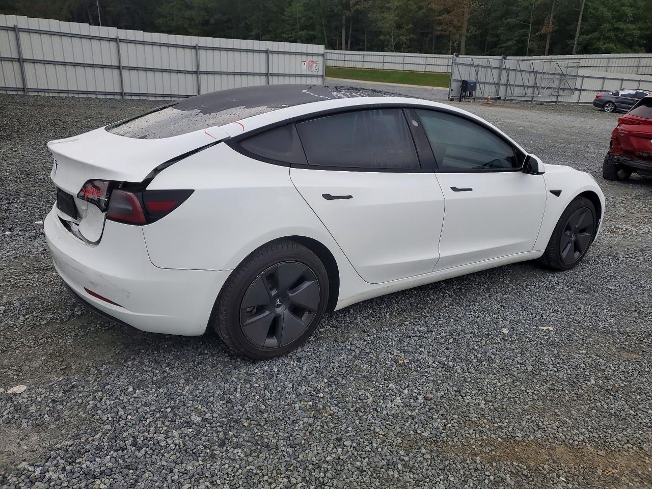 2023 Tesla Model 3 - Image 3