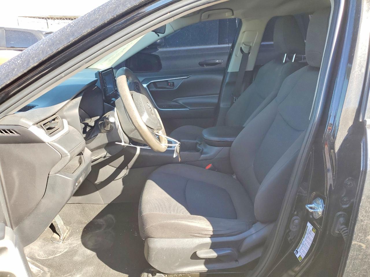 2022 Toyota Rav4 Le - Image 7