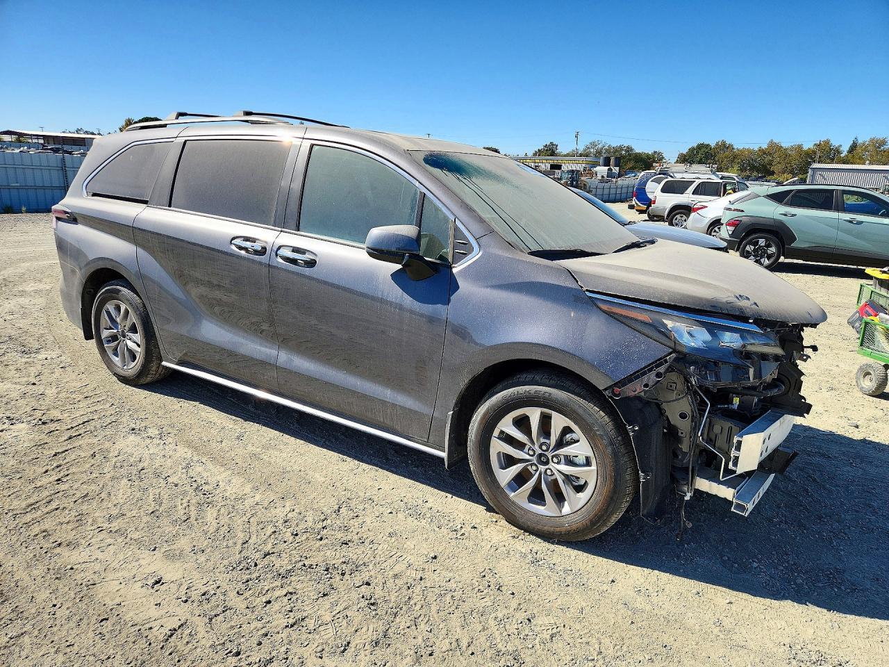 2025 Toyota Sienna Xle 7-Passenger - Image 4