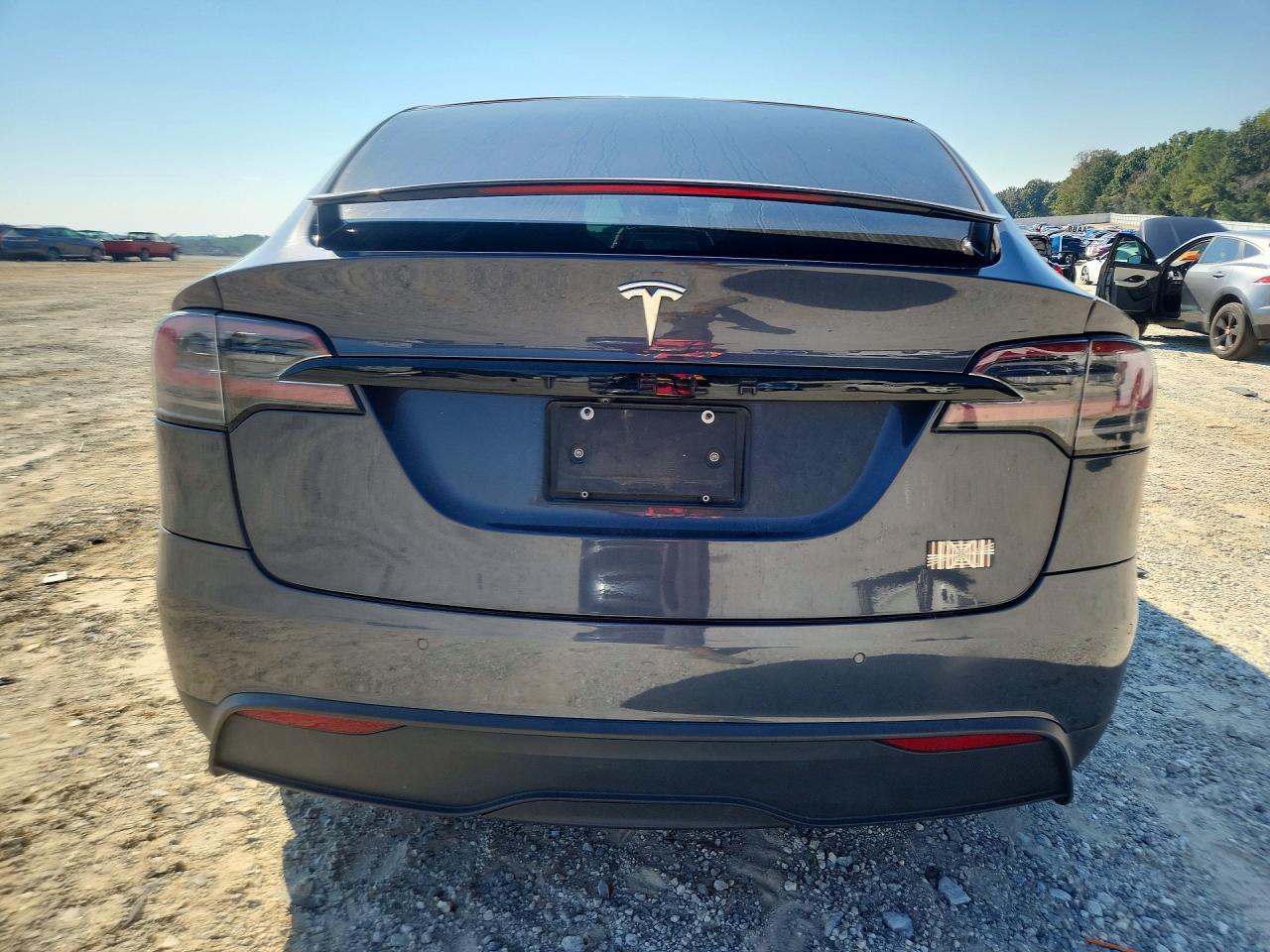 2022 Tesla Model X - Image 6