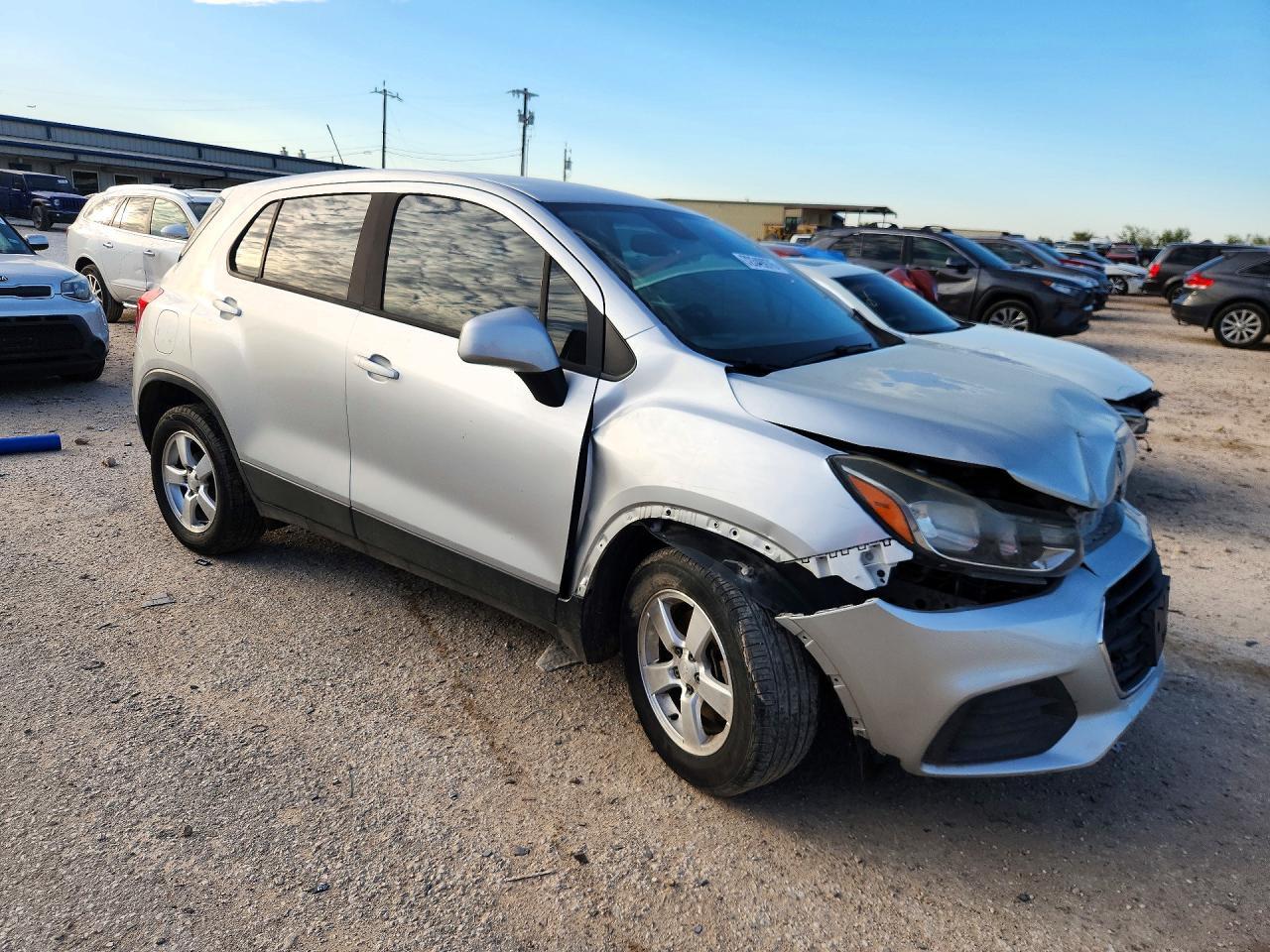 2018 Chevrolet Trax Ls - Image 4