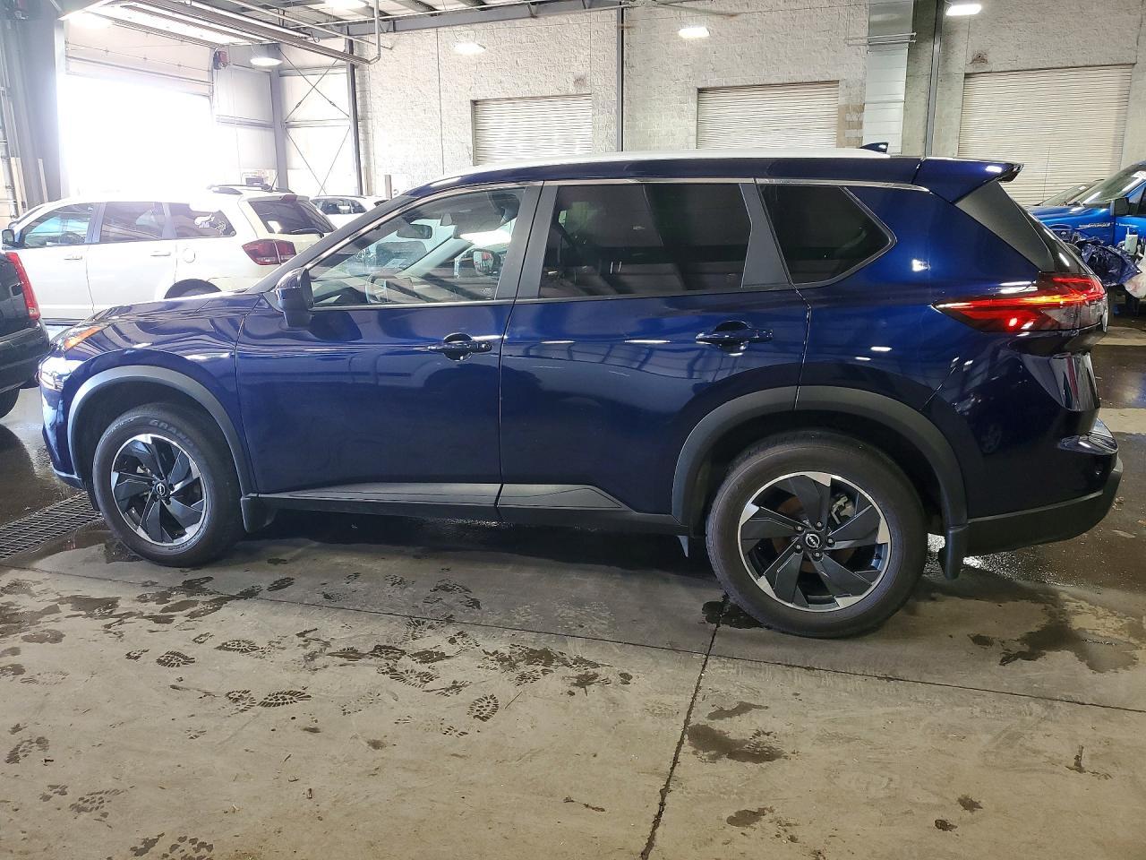 2025 Nissan Rogue Sv - Фото 2