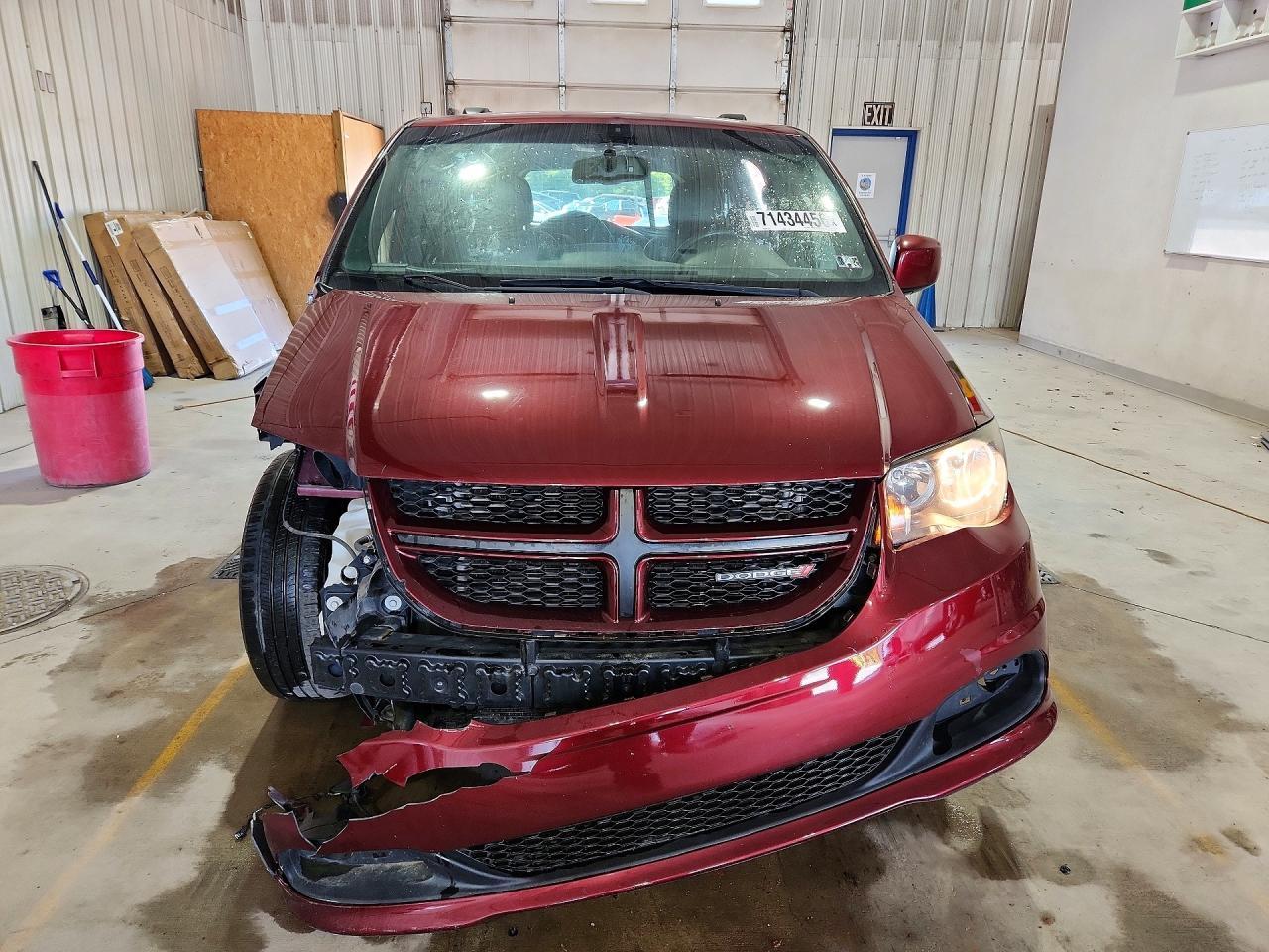 2017 Dodge Grand Caravan Gt - Image 5