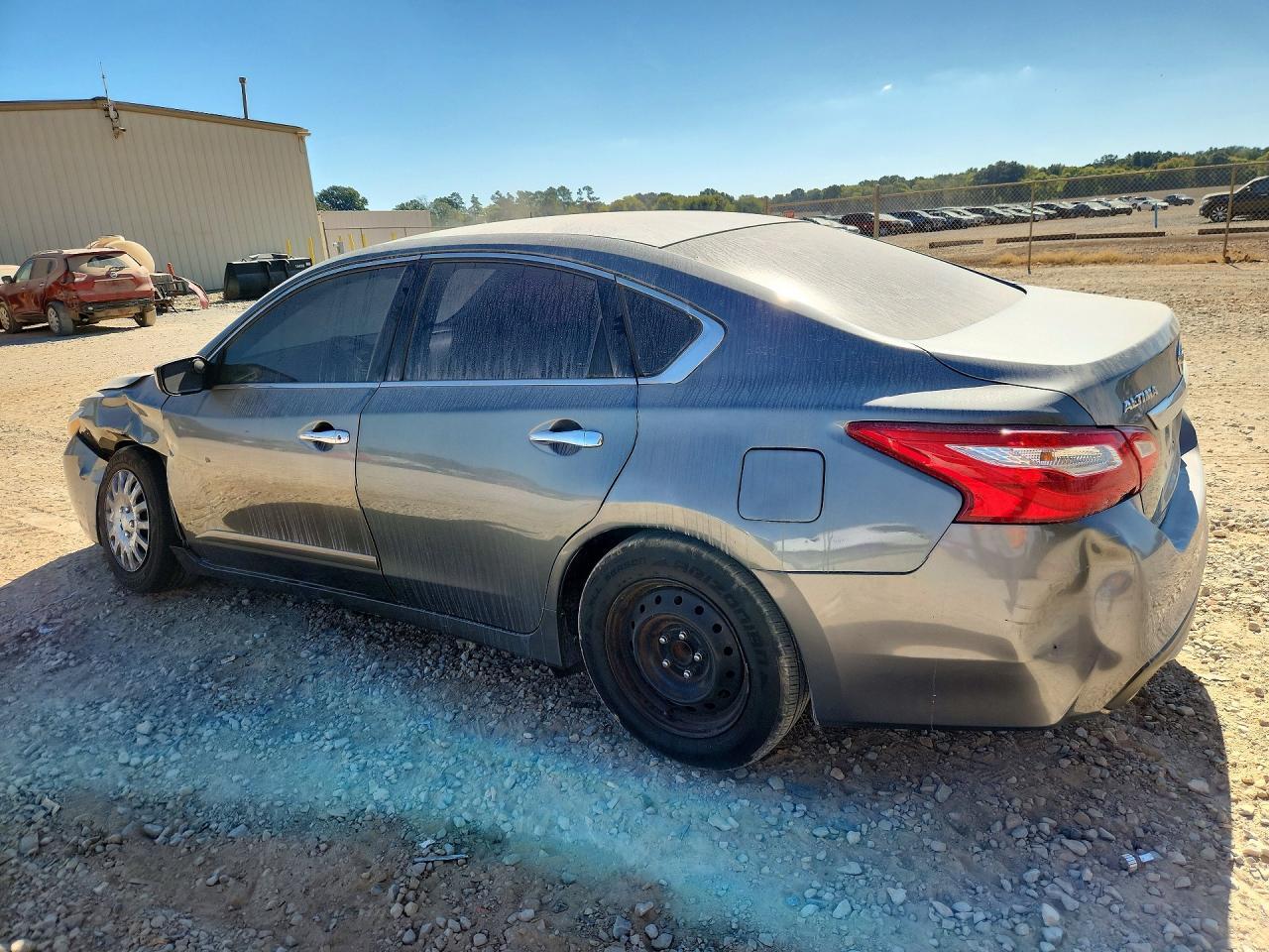 2017 Nissan Altima 2.5 S - Фото 2