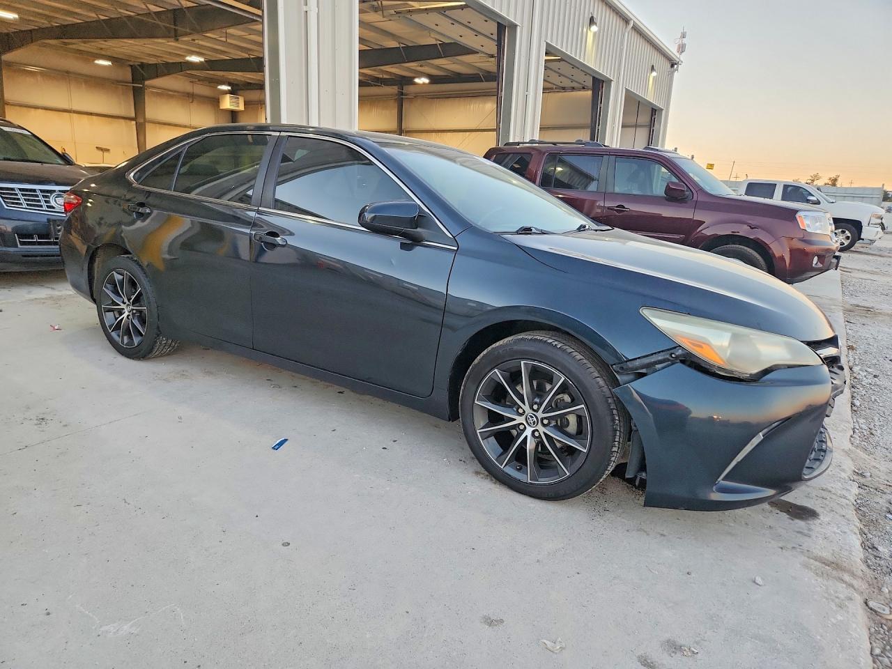 2016 Toyota Camry Xse - Фото 4