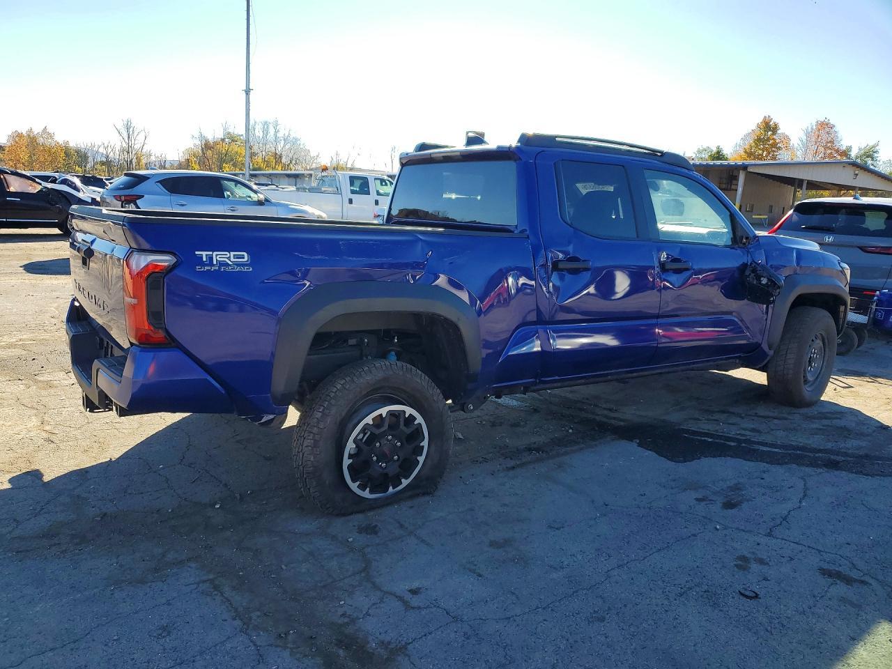 2025 Toyota Tacoma Trd Off-Road - Image 3