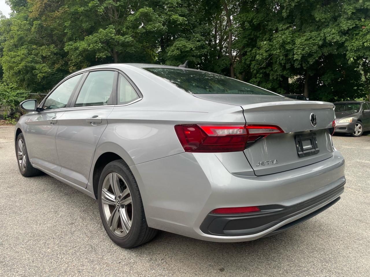 2022 Volkswagen Jetta Se - Фото 3