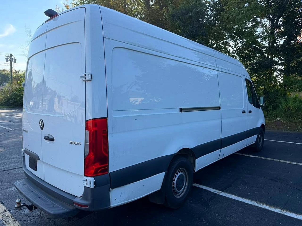 2023 Mercedes-Benz Sprinter 2500 - Фото 3