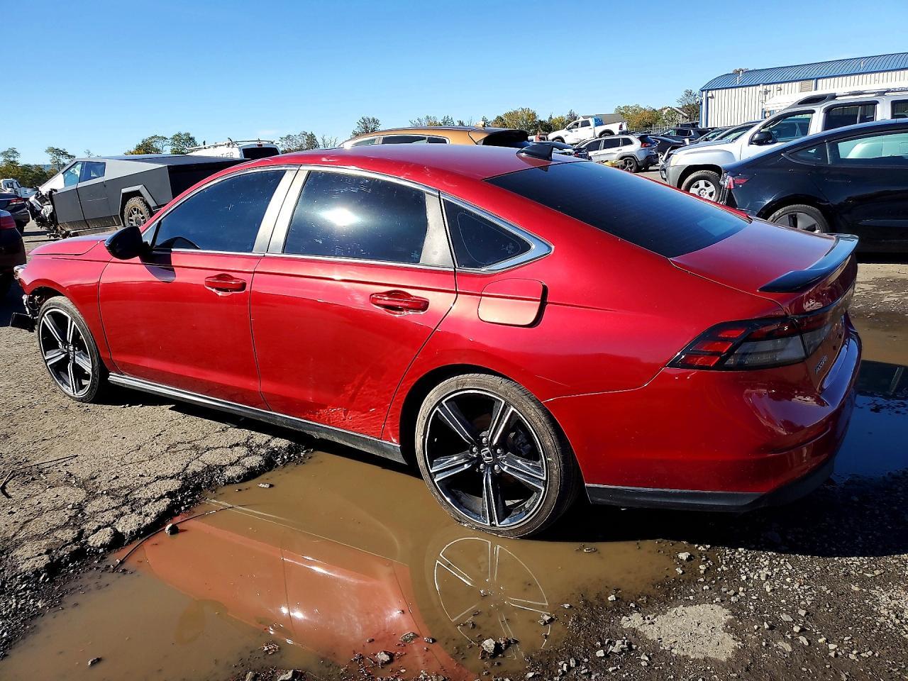 2023 Honda Accord Hybrid Sport - Image 2
