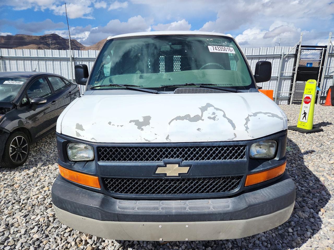 2012 Chevrolet Express 15 - Delivery Van - Image 5