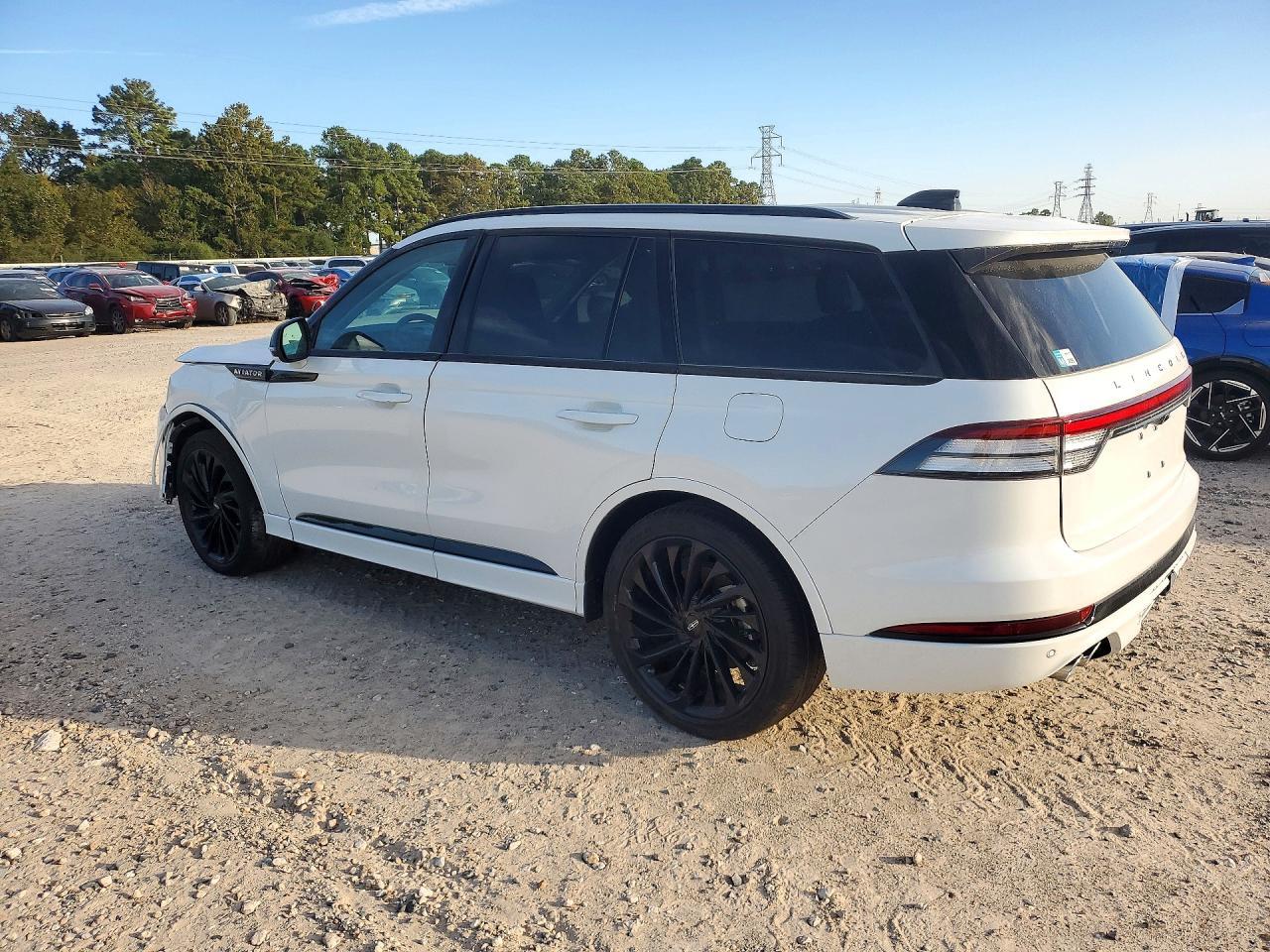 2025 Lincoln Aviator Reserve - Фото 2