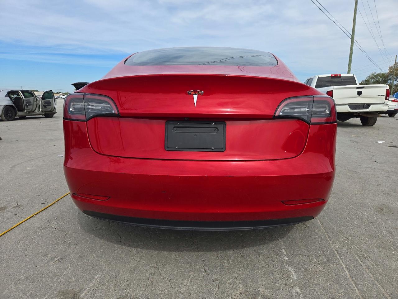 2022 Tesla Model 3 - Фото 6
