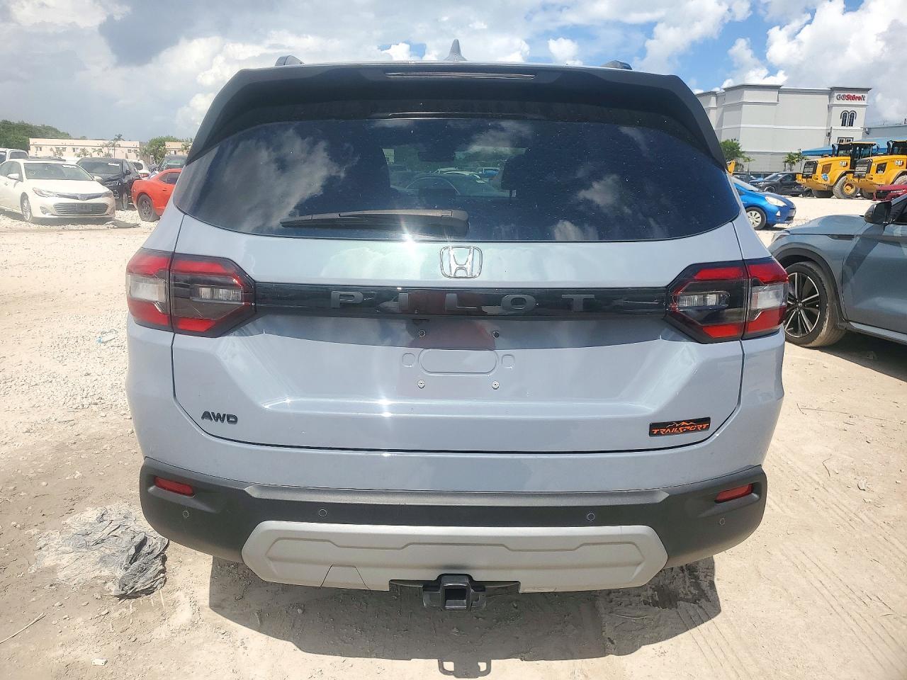2025 Honda Pilot Trailsport - Image 6
