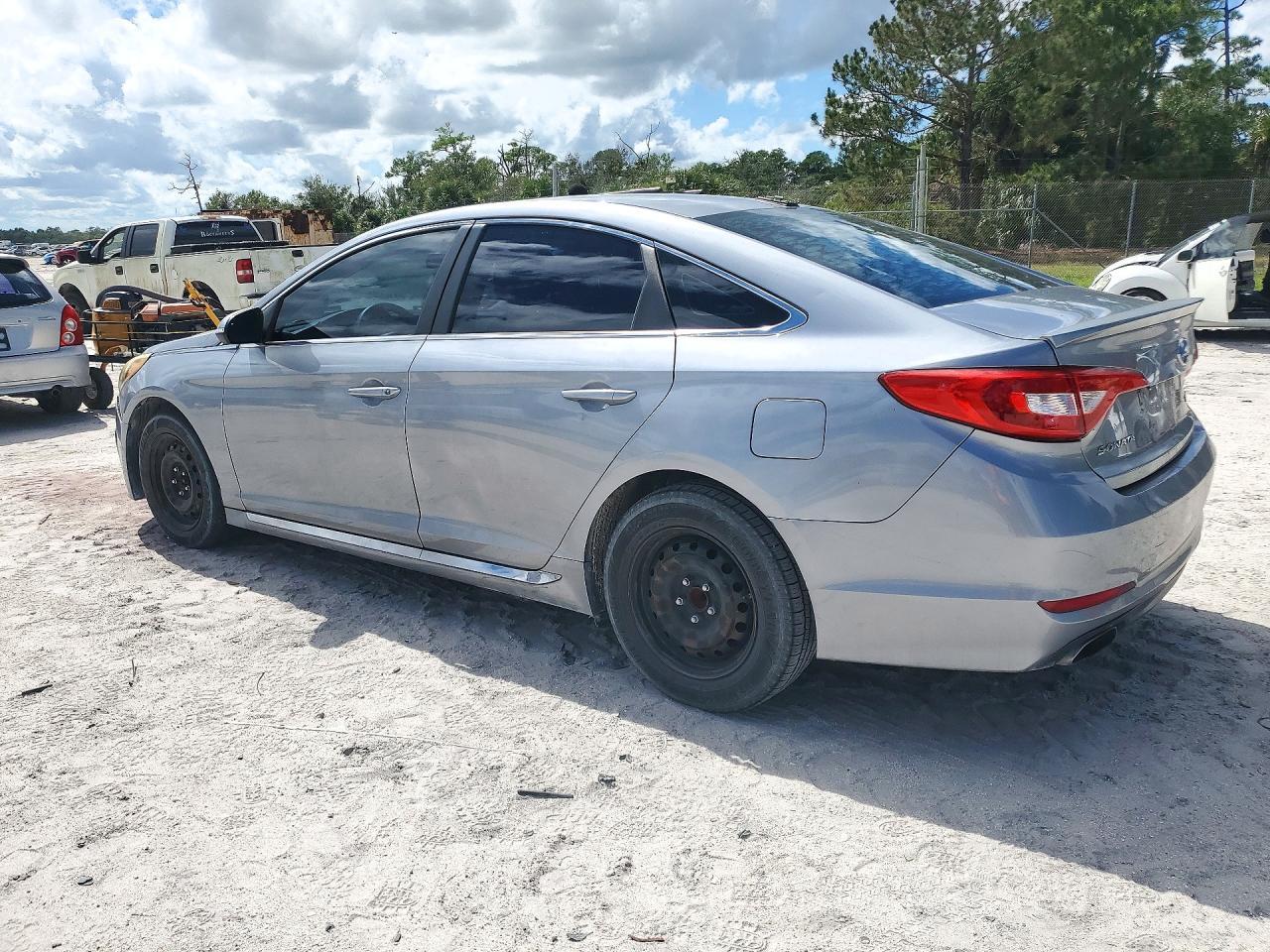 2016 Hyundai Sonata Sport - Image 2