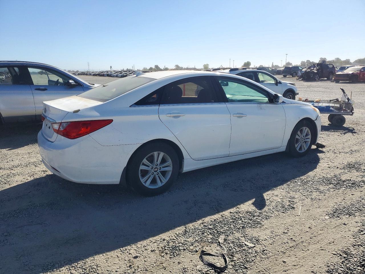 2013 Hyundai Sonata Gls - Image 3