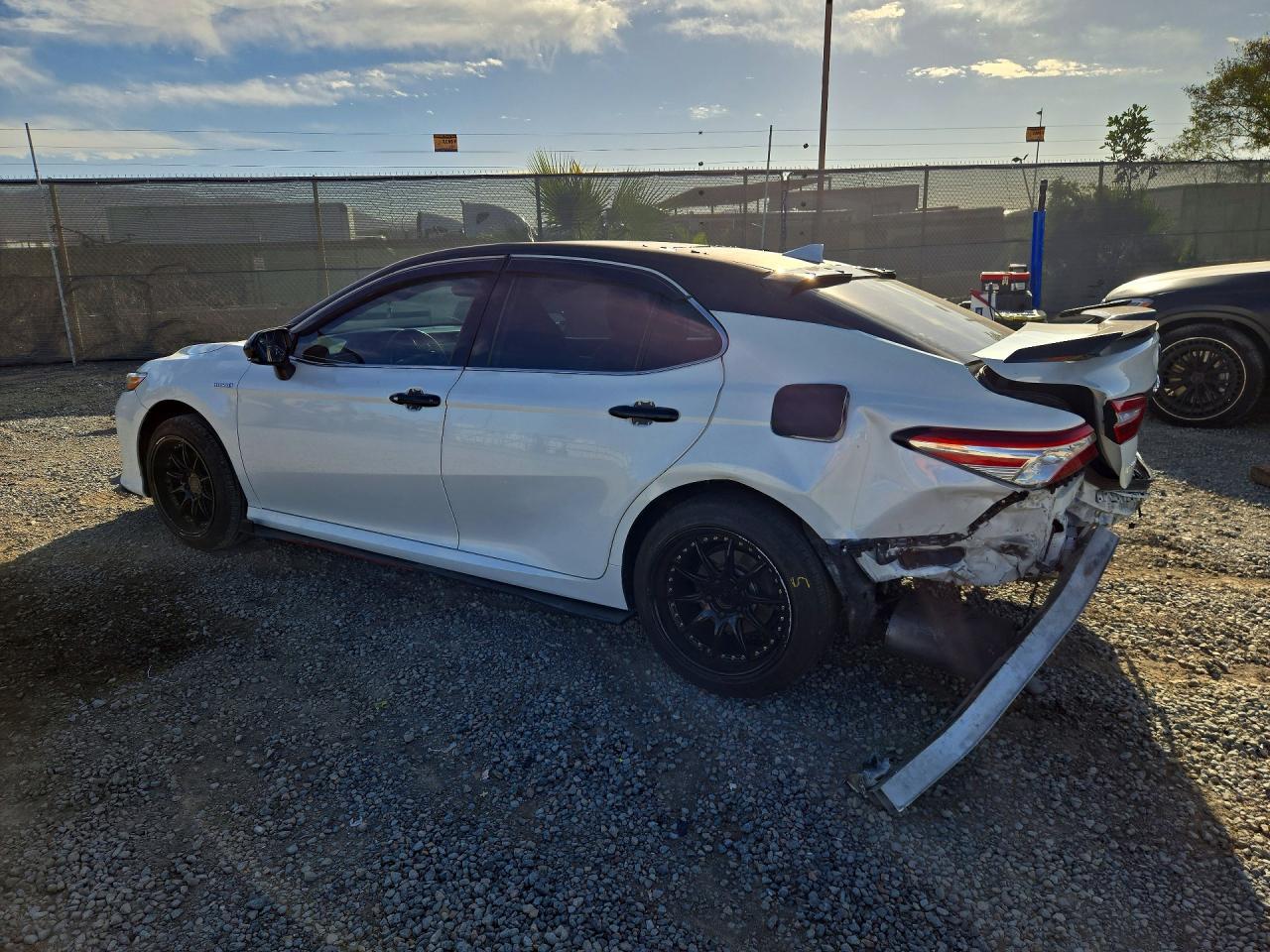 2020 Toyota Camry Xle - Image 2