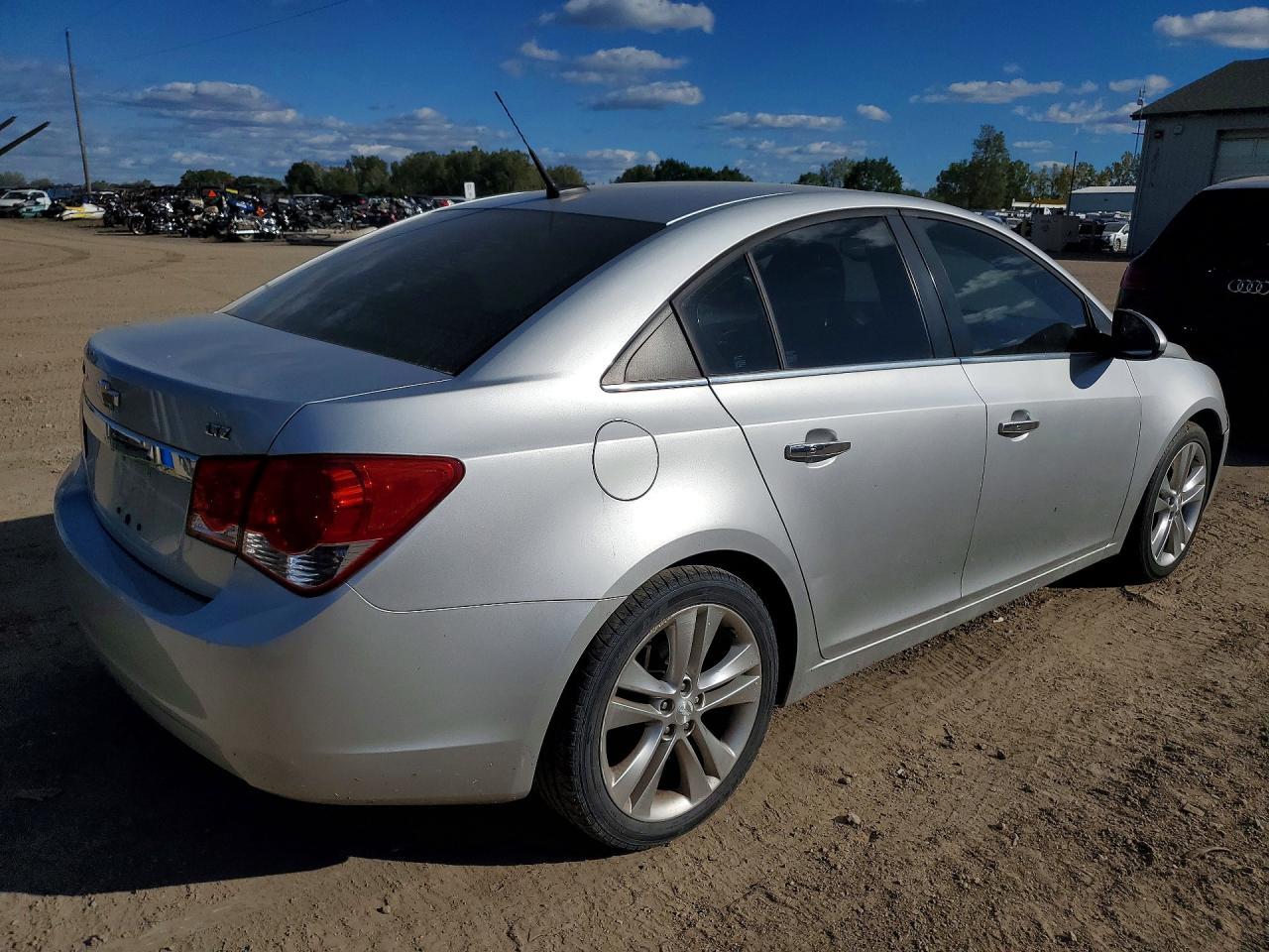 2013 Chevrolet Cruze Ltz - Image 3