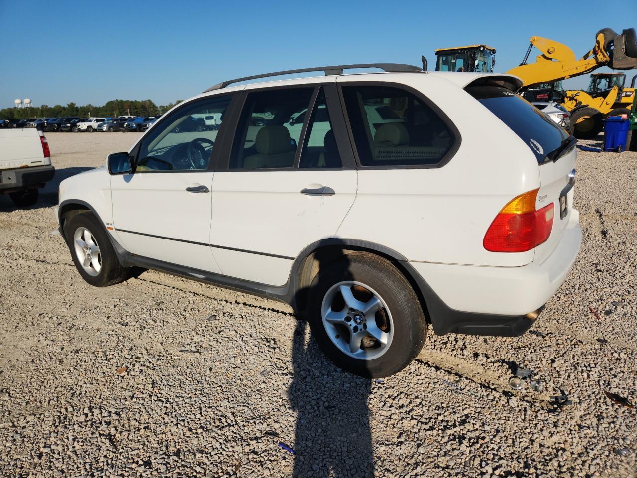 2001 BMW X5 3.0I - Image 2