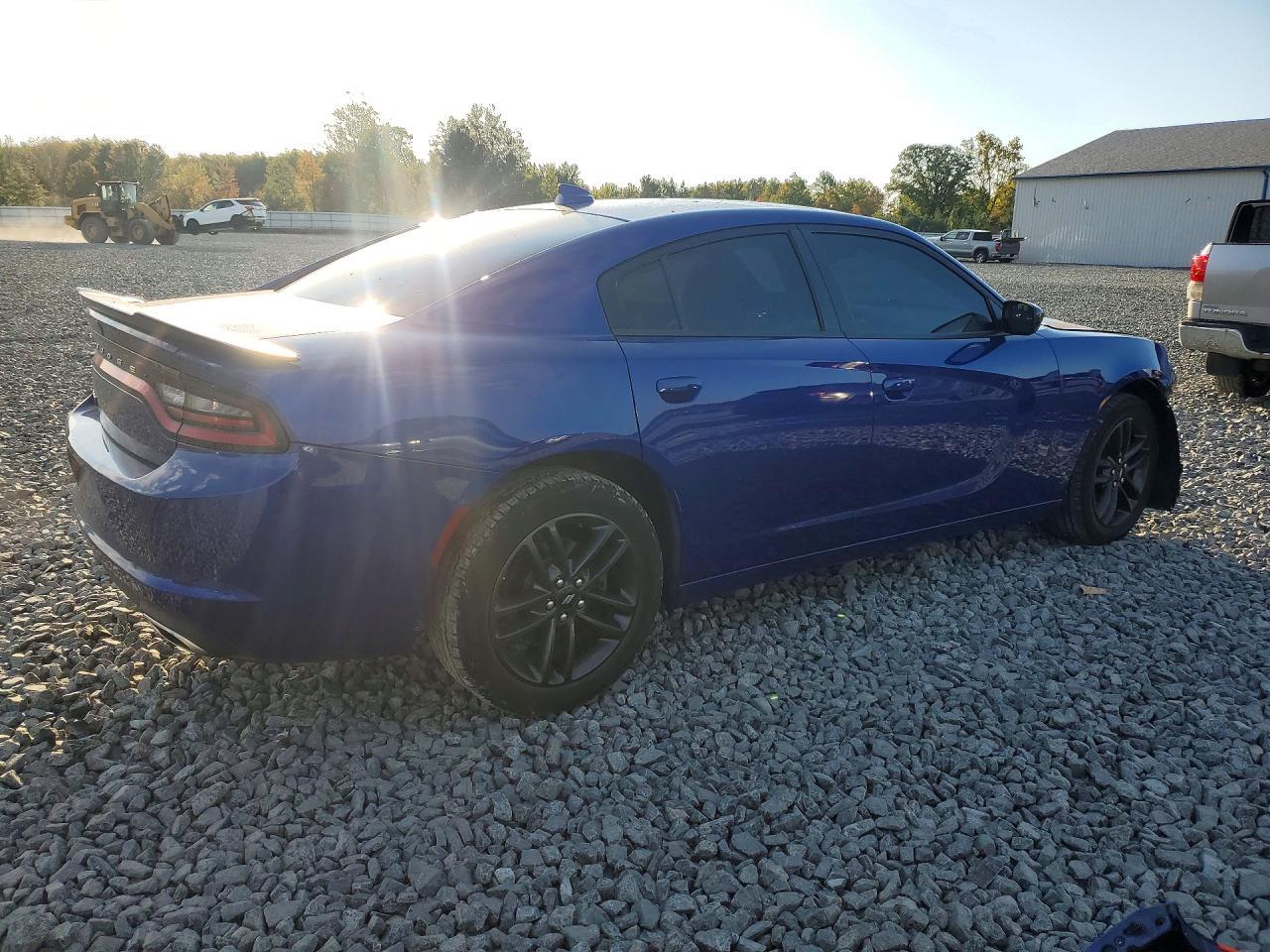 2019 Dodge Charger Sxt - Image 3