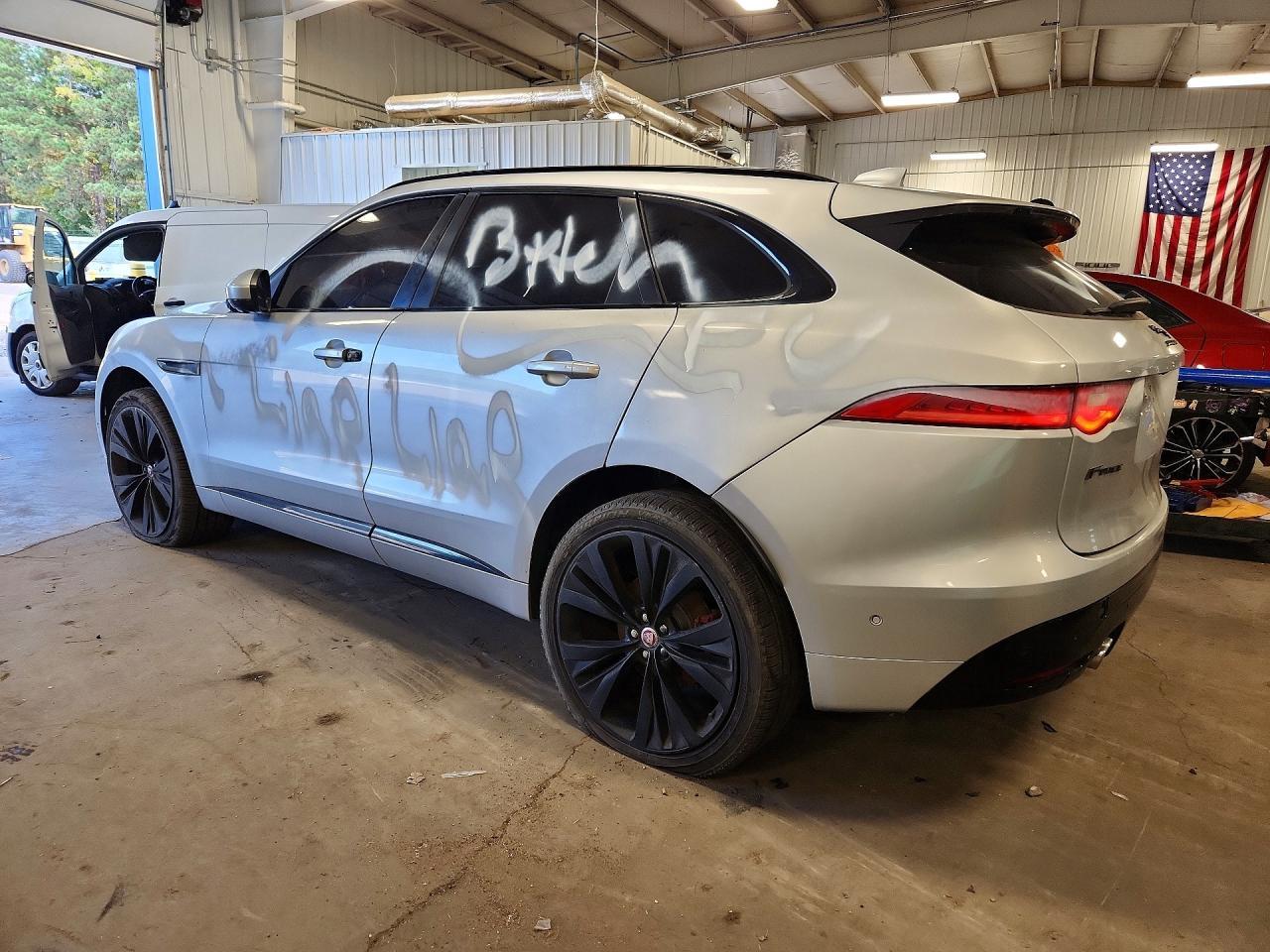 2017 Jaguar F-Pace S - Фото 2