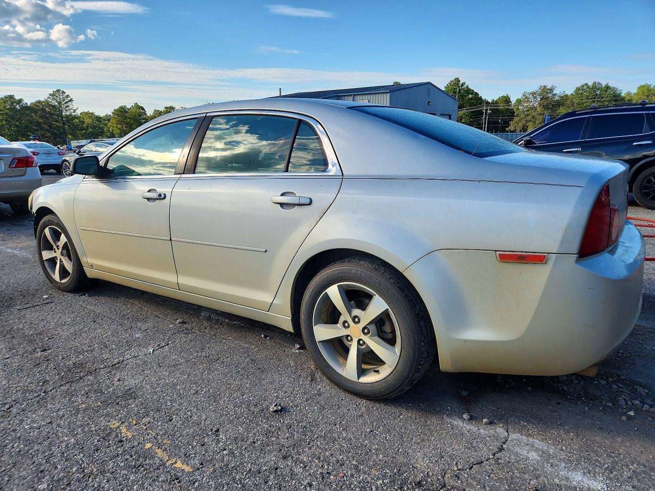 2009 Chevrolet Malibu Ls - Фото 2
