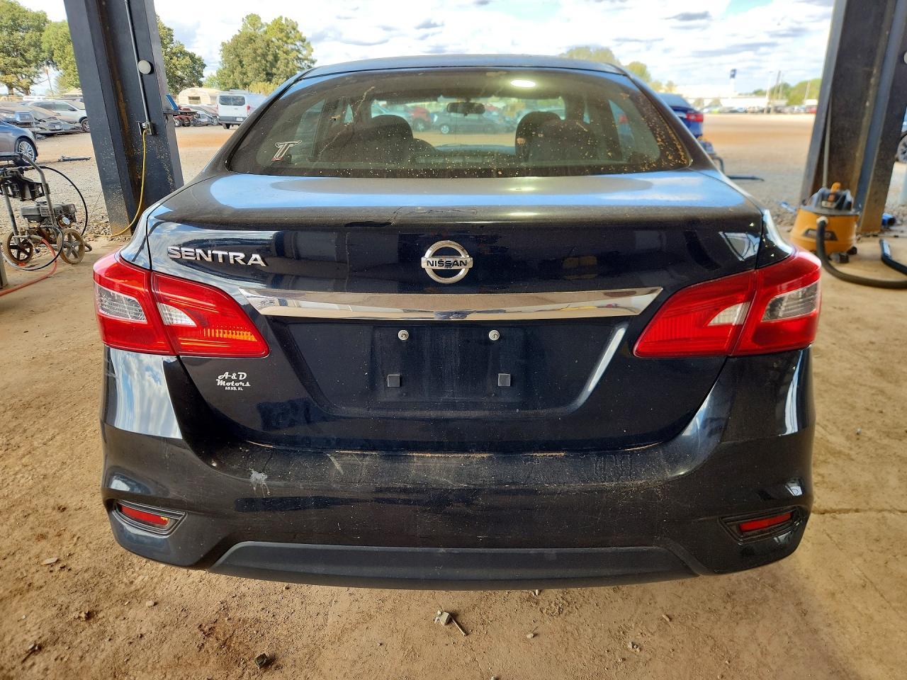 2016 Nissan Sentra S - Фото 6