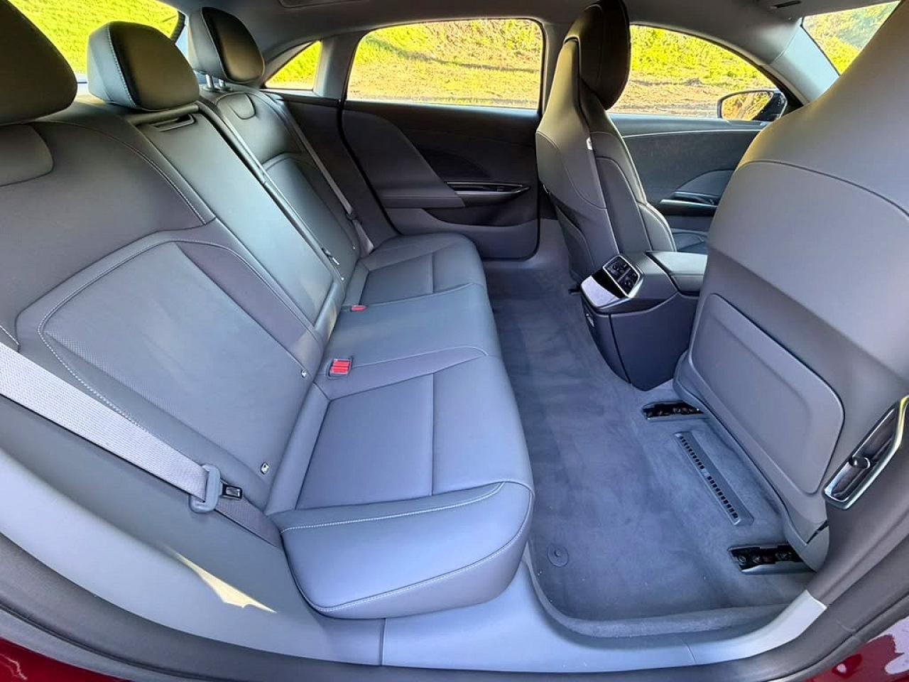2025 Lucid Motors Air Touring - Фото 6
