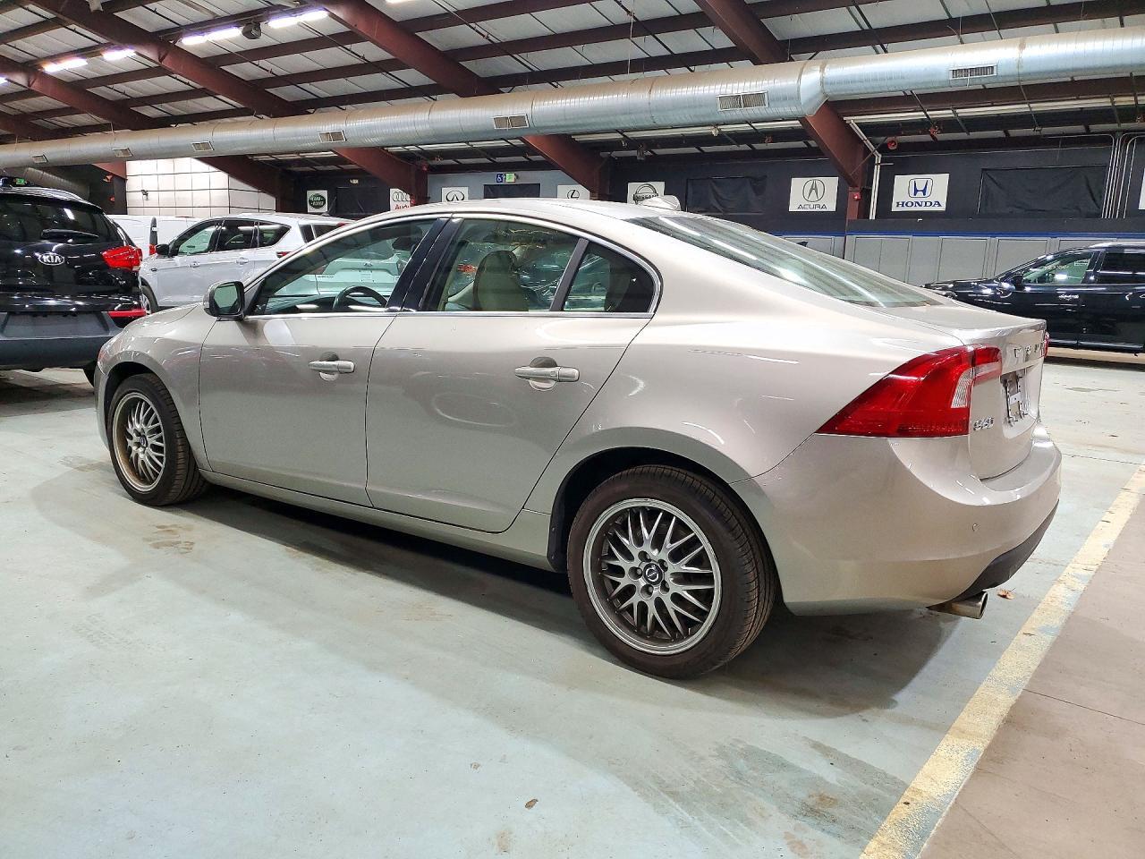 2013 Volvo S60 T5 - Image 2