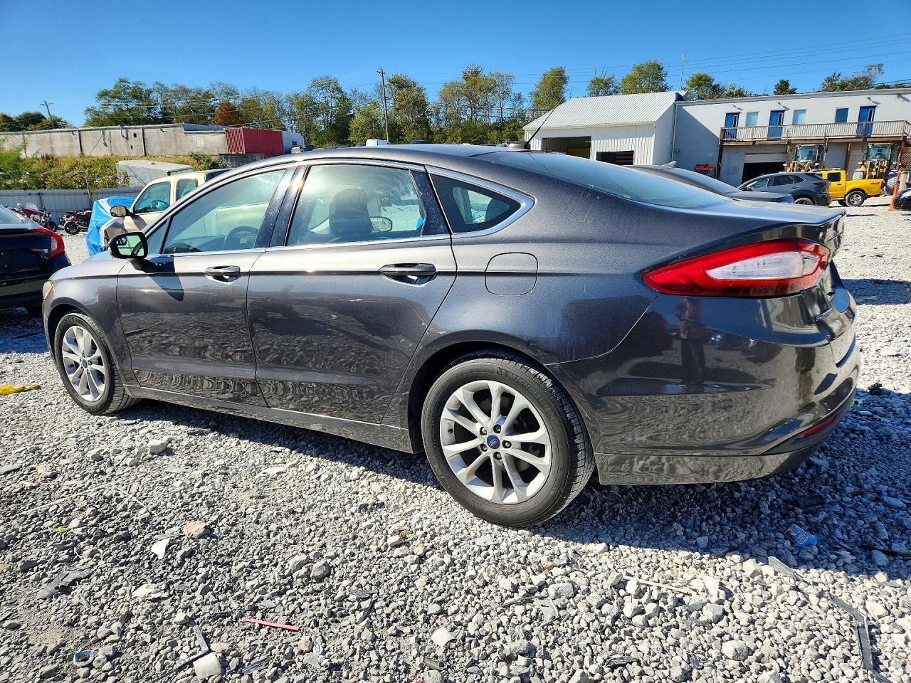 2016 Ford Fusion Se - Image 2