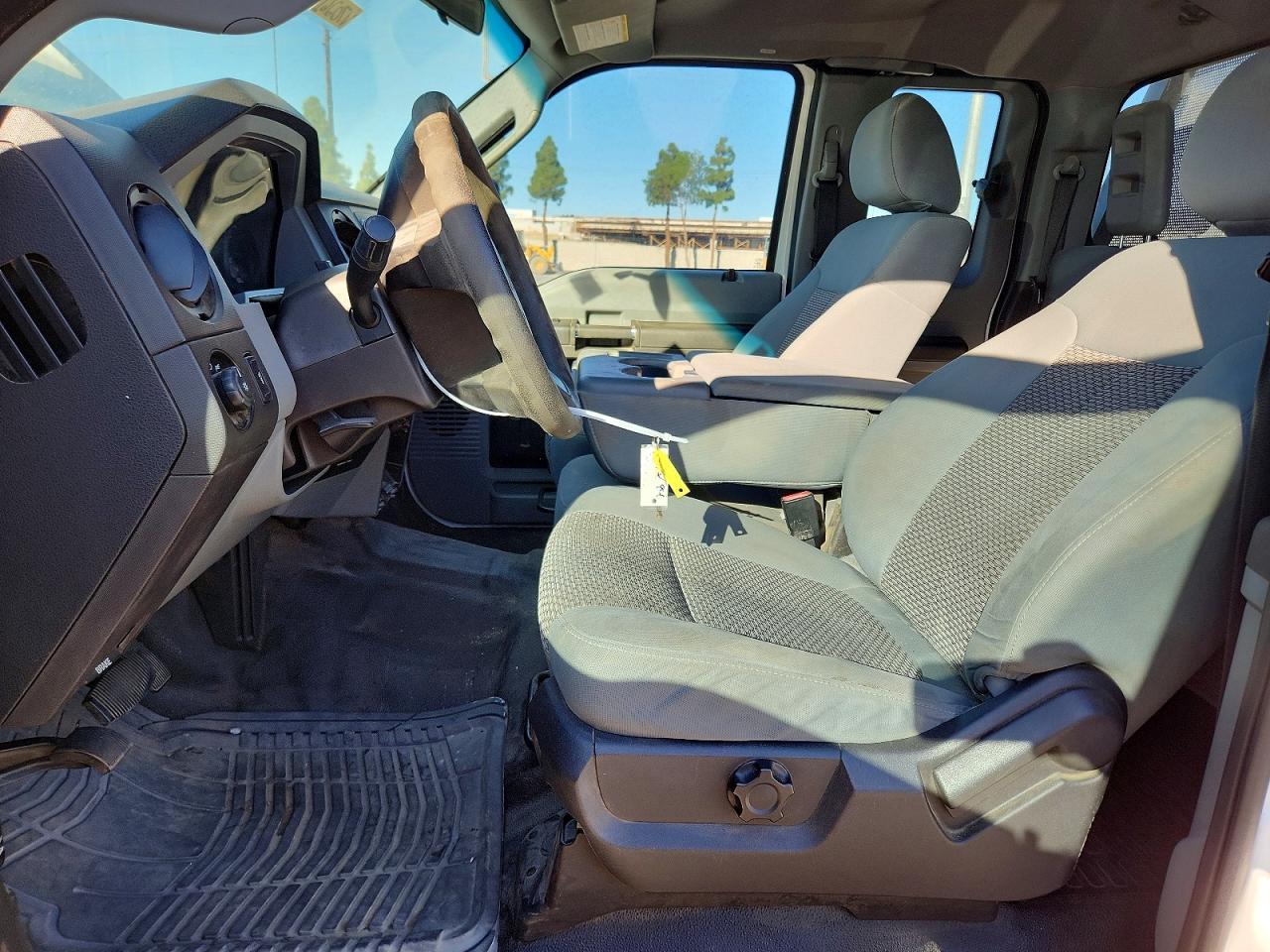 2014 Ford F250 Super Duty - Image 7