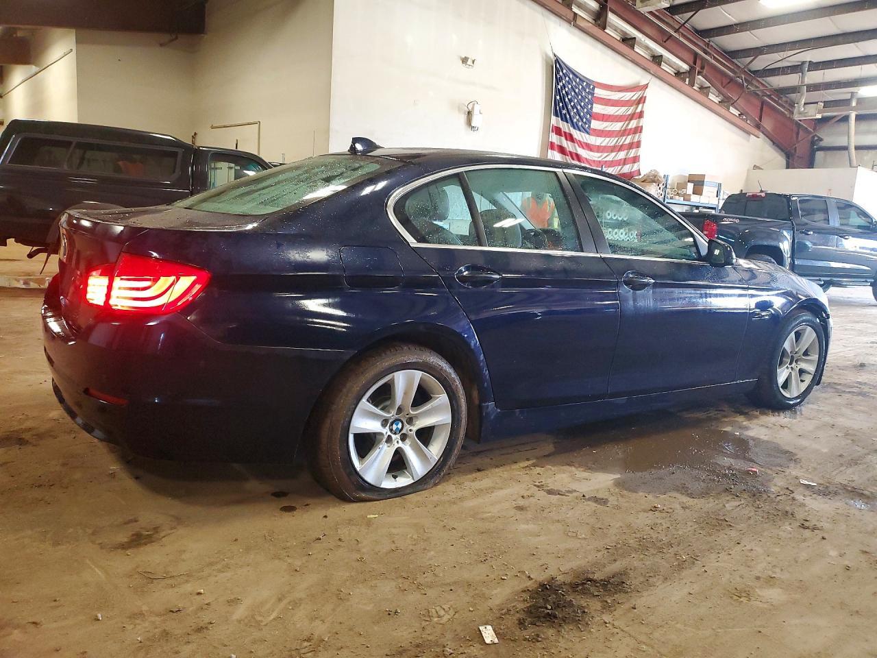 2013 BMW 528 Xi - Image 3
