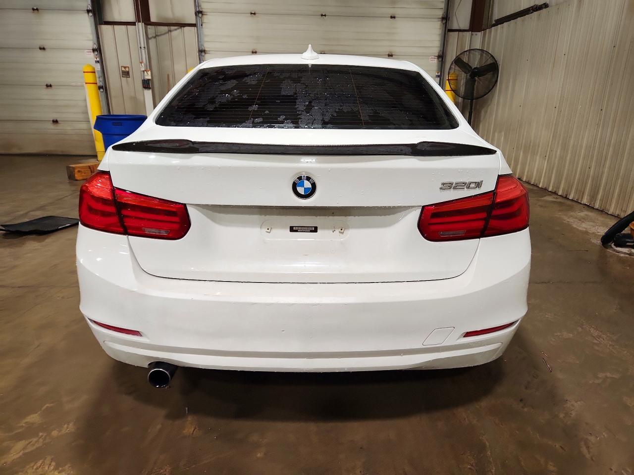2015 BMW 320 I - Фото 6
