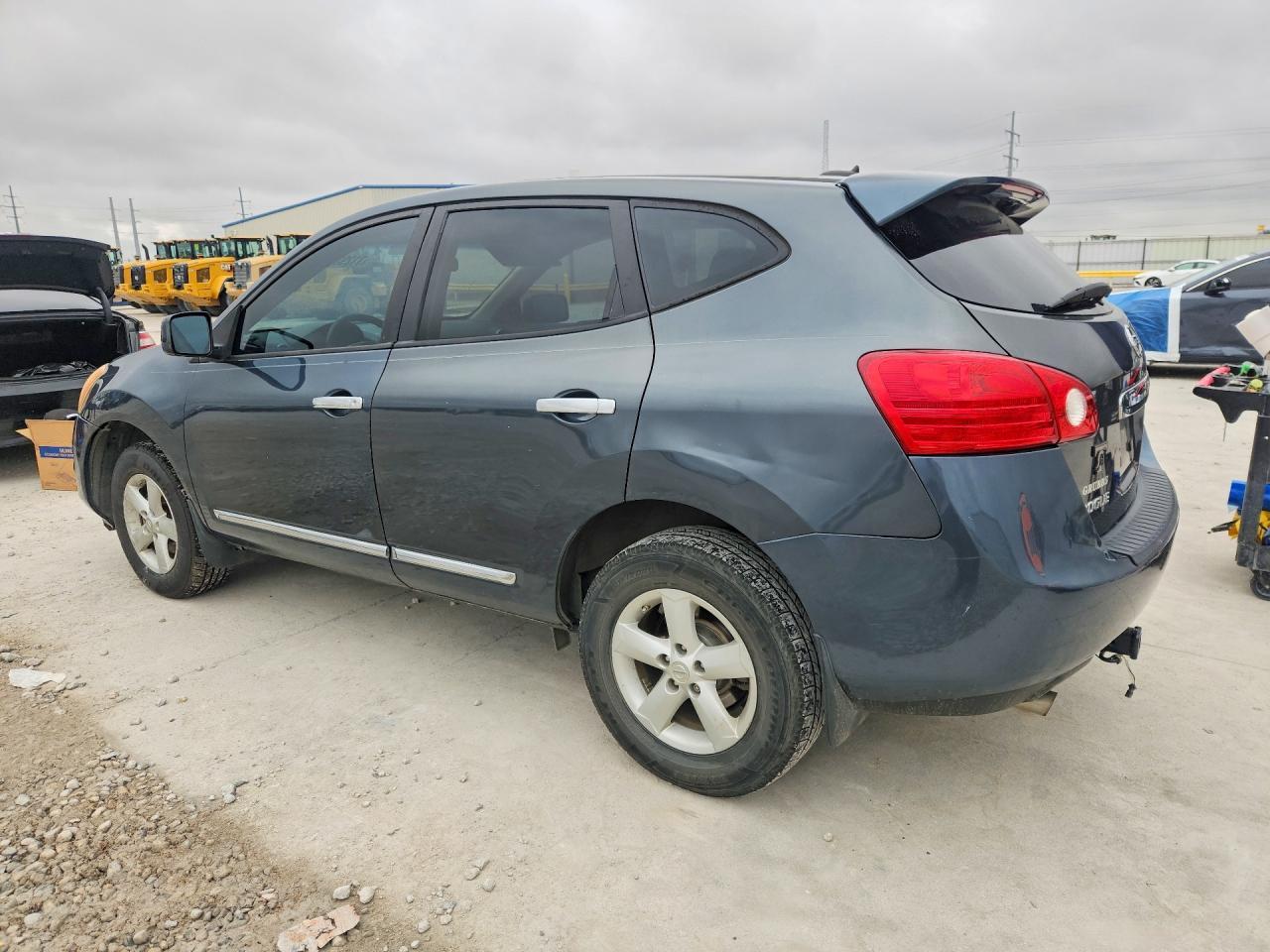 2013 Nissan Rogue S - Фото 2