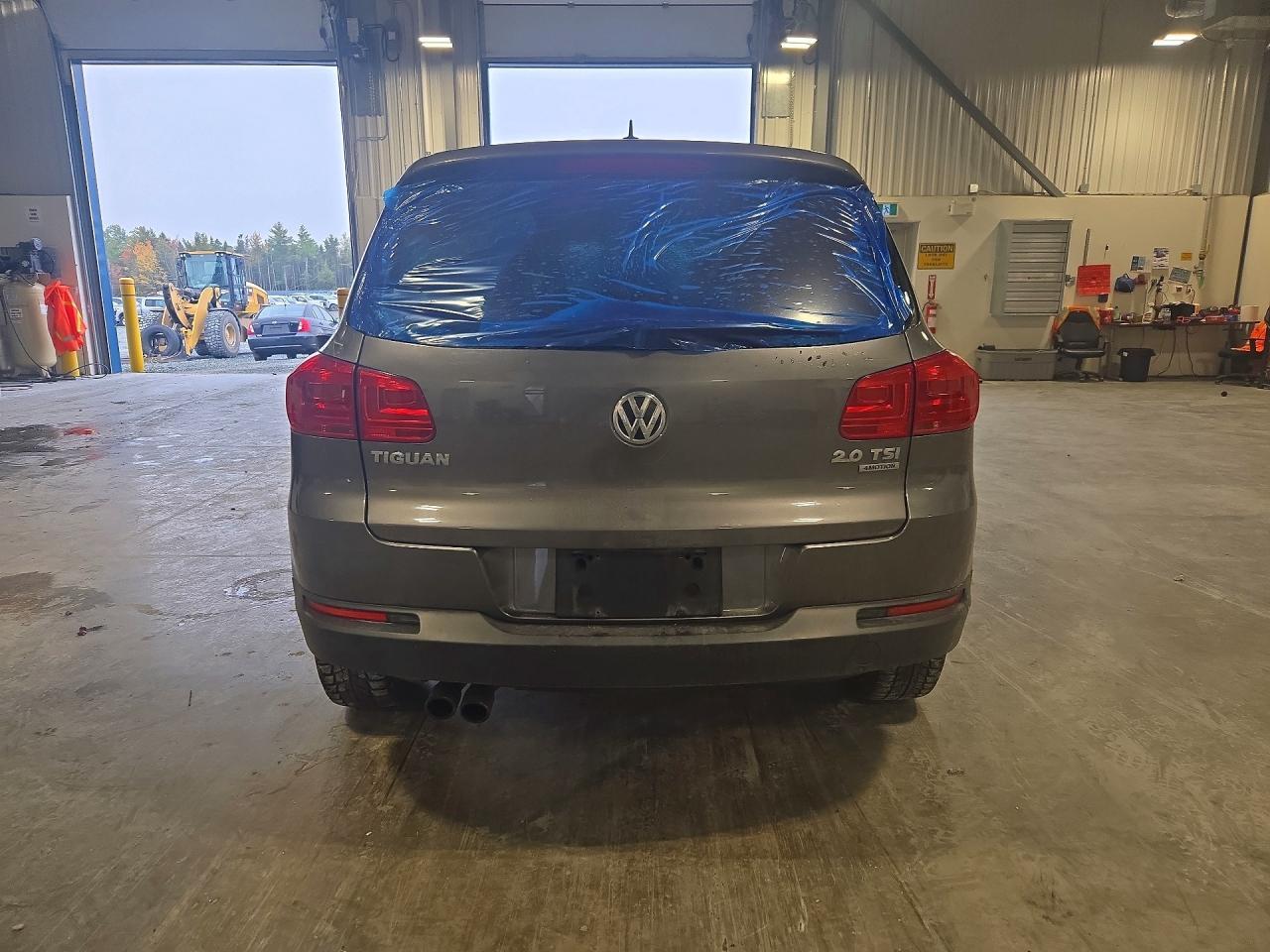 2012 Volkswagen Tiguan S - Image 6