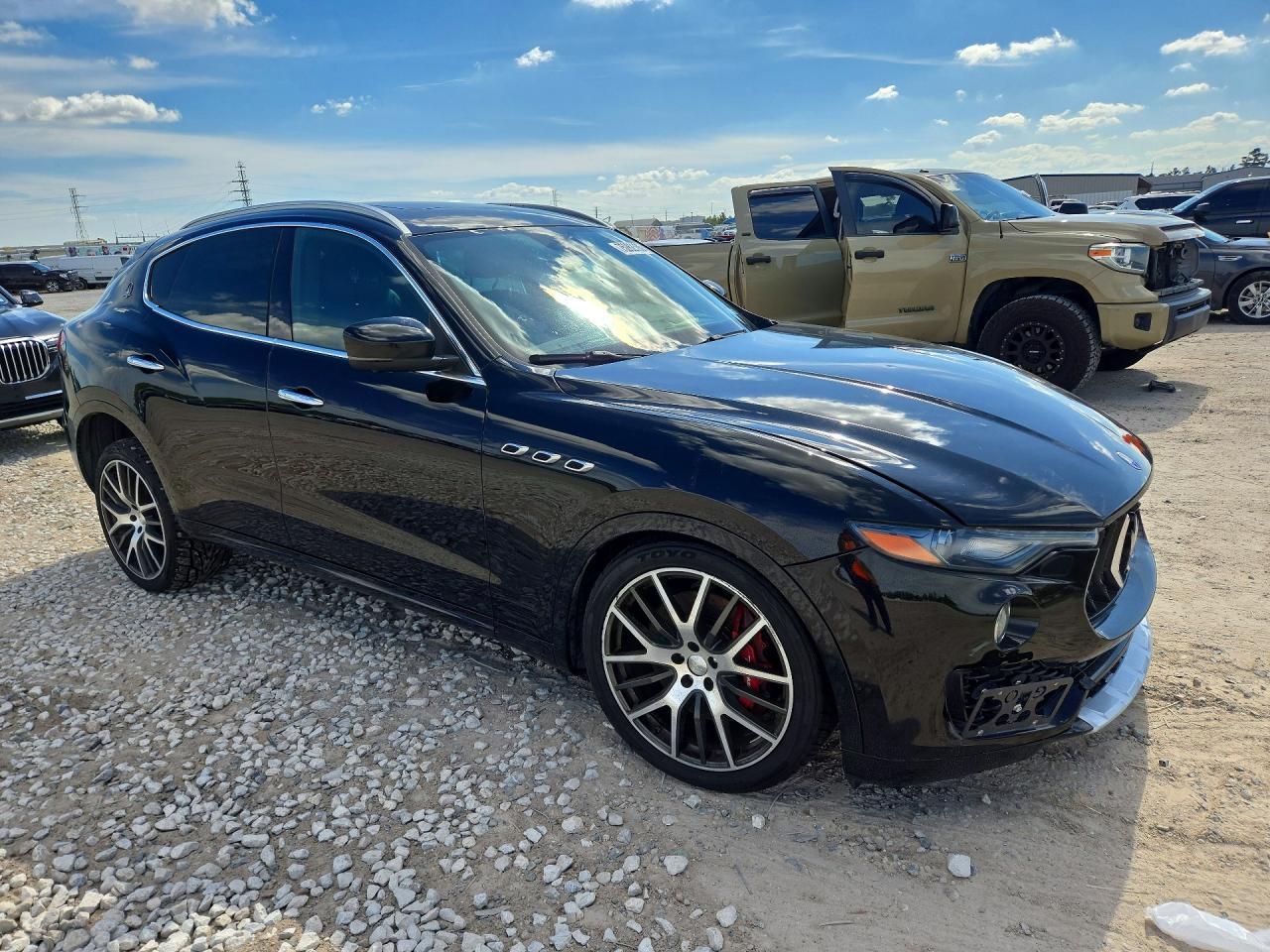 2017 Maserati Levante S Luxury - Image 4