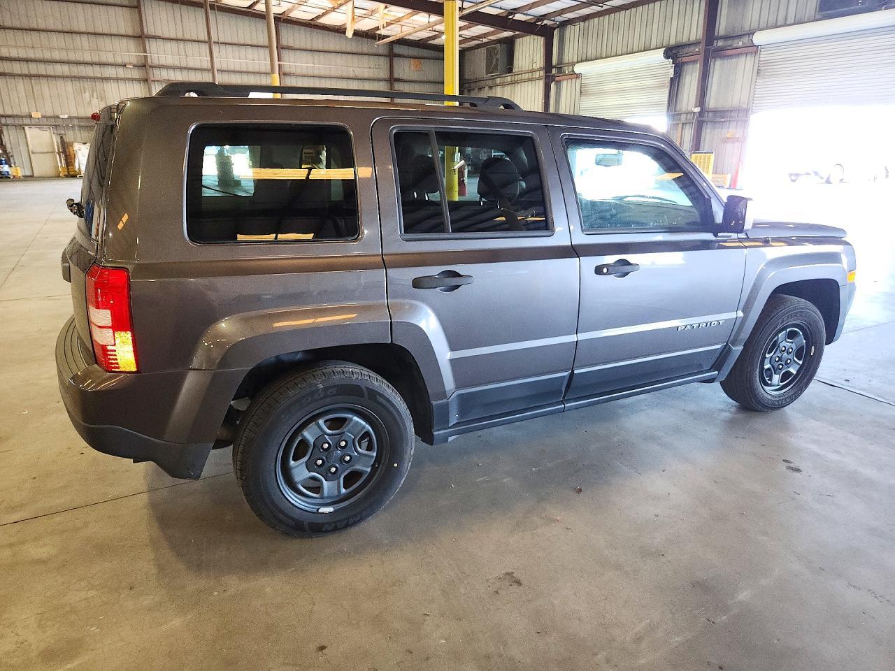 2016 Jeep Patriot Sport - Фото 3