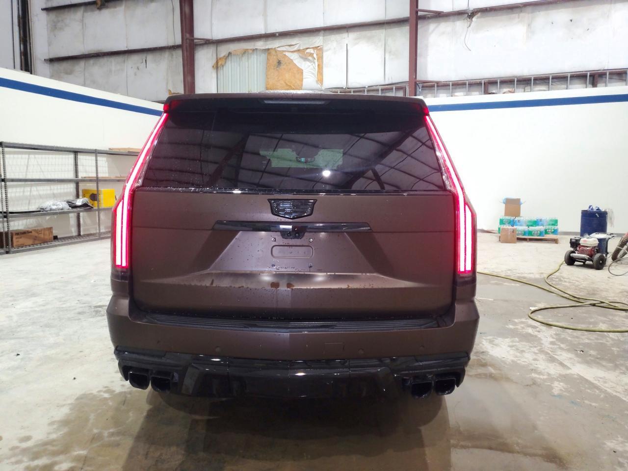 2025 Cadillac Escalade V - Image 6