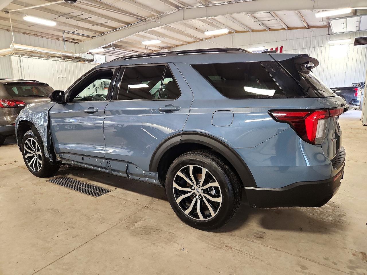 2026 Ford Explorer St-Line - Фото 2