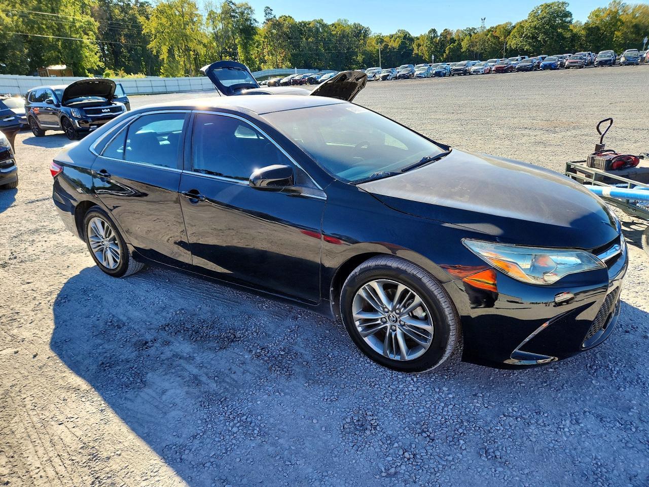 2017 Toyota Camry Se - Image 4