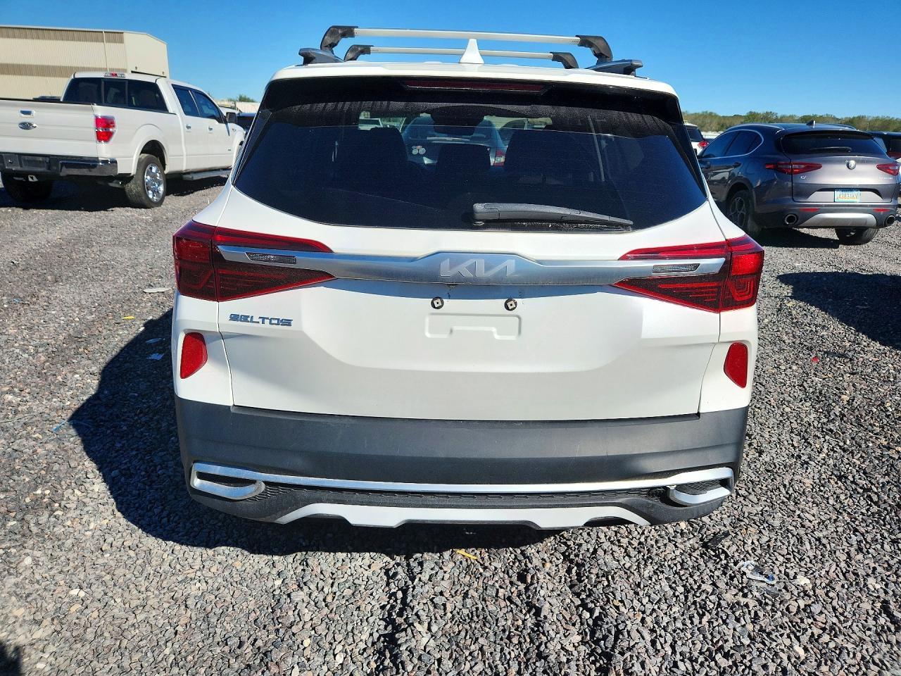 2023 Kia Seltos Sx - Image 6