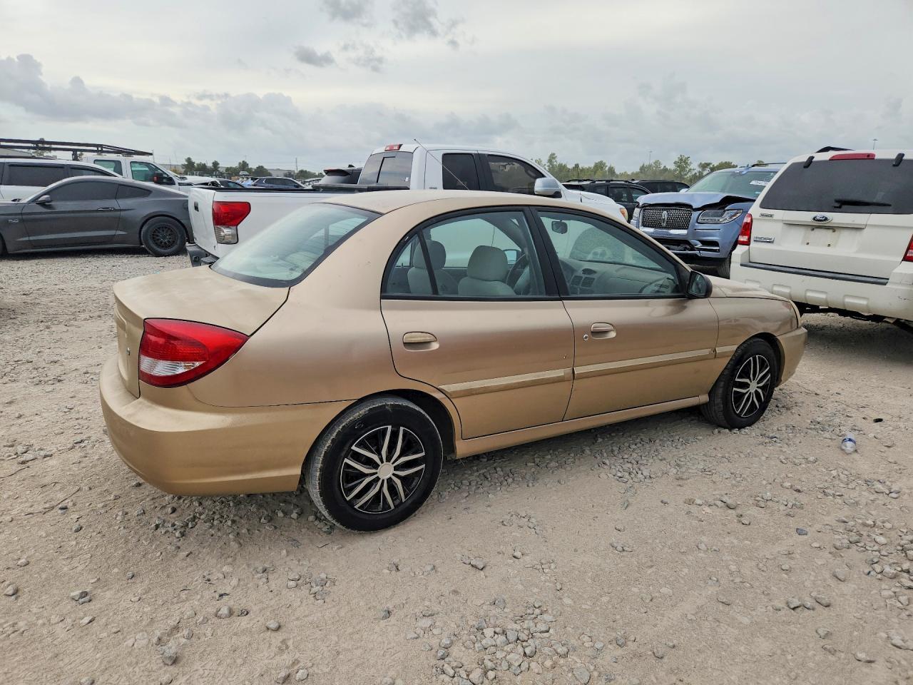 2004 Kia Rio Base - Фото 3