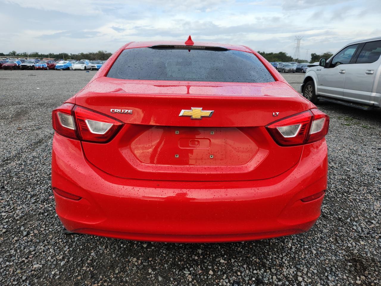 2018 Chevrolet Cruze Lt - Image 6