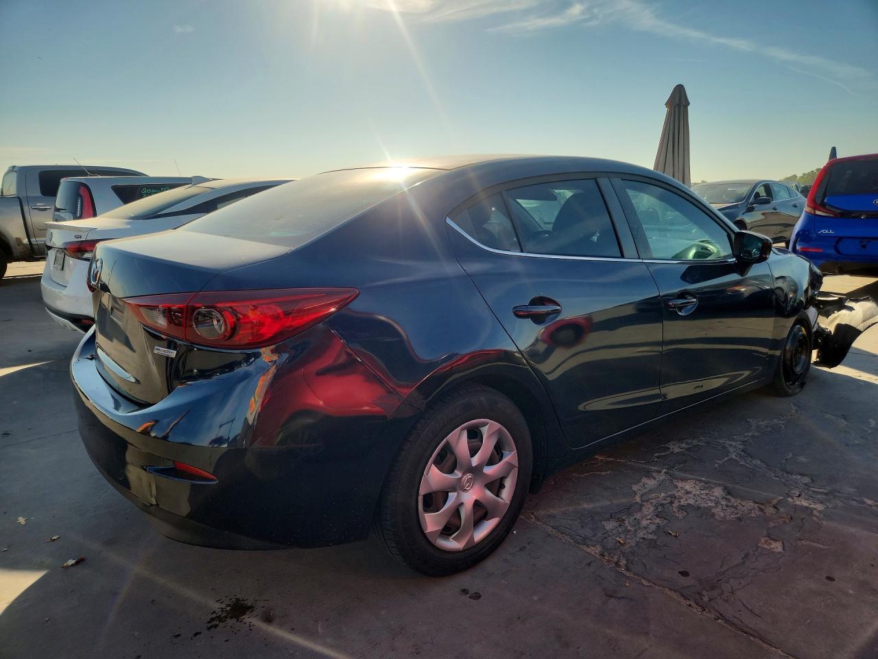 2017 Mazda 3 Sport - Фото 3