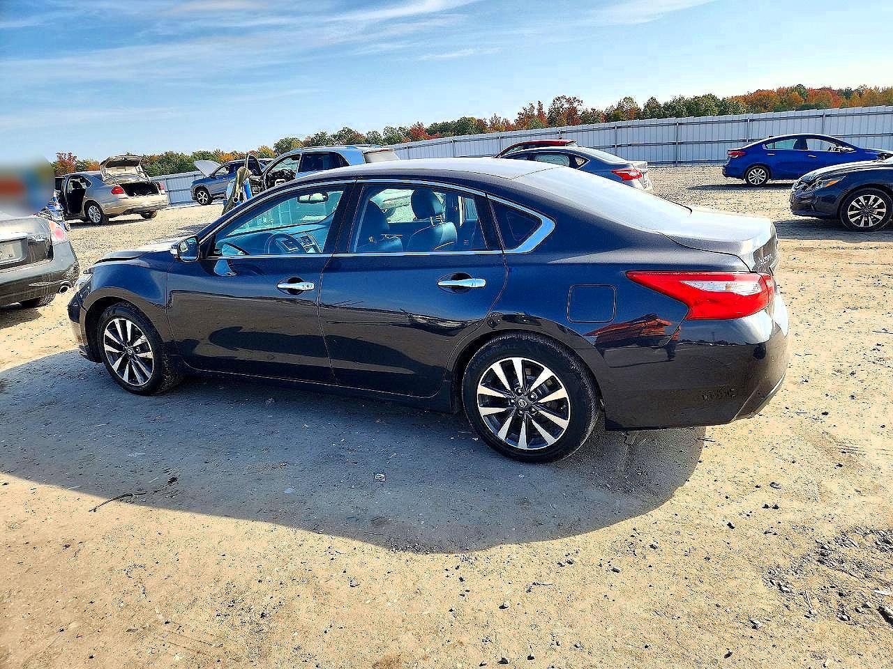 2017 Nissan Altima 2.5 - Image 2