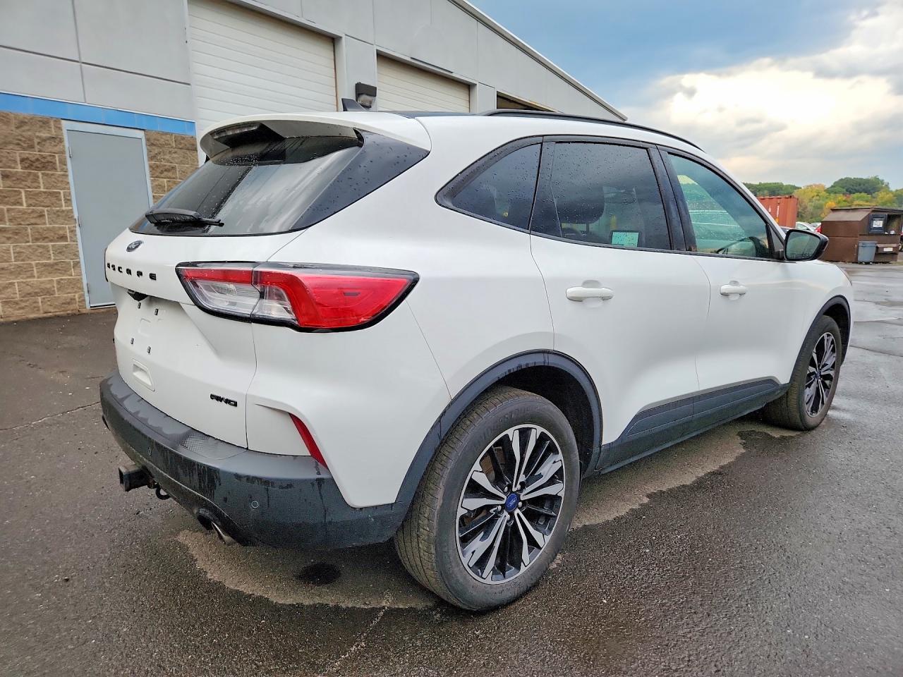 2022 Ford Escape Sel - Image 3