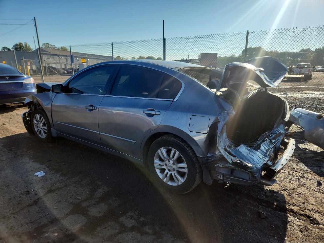 2012 Nissan Altima 2.5 - Фото 2