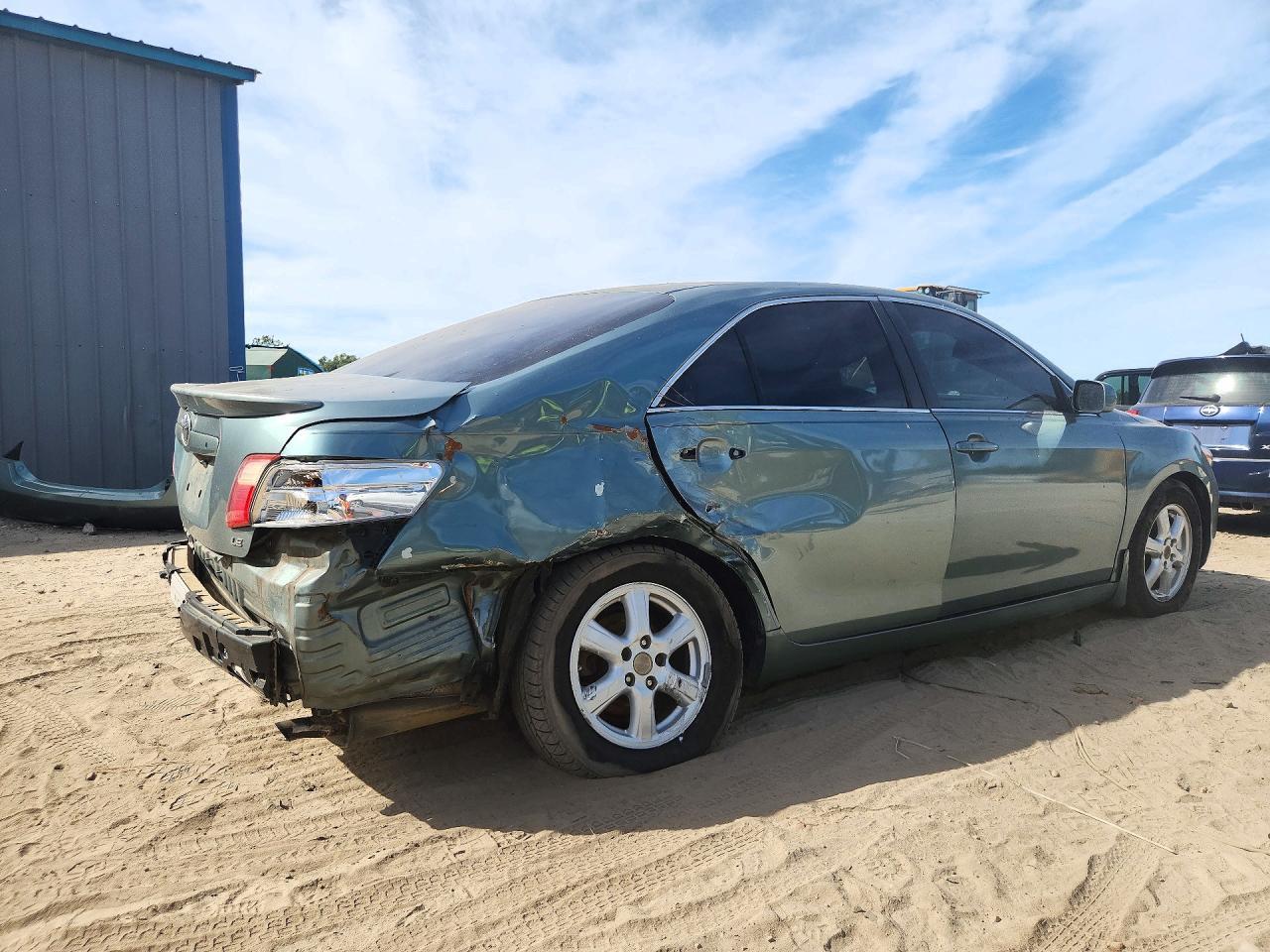 2008 Toyota Camry Le - Фото 3