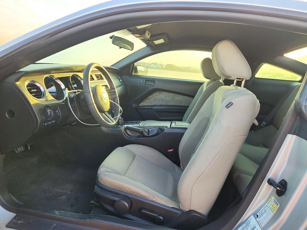 2012 Ford Mustang - Image 7