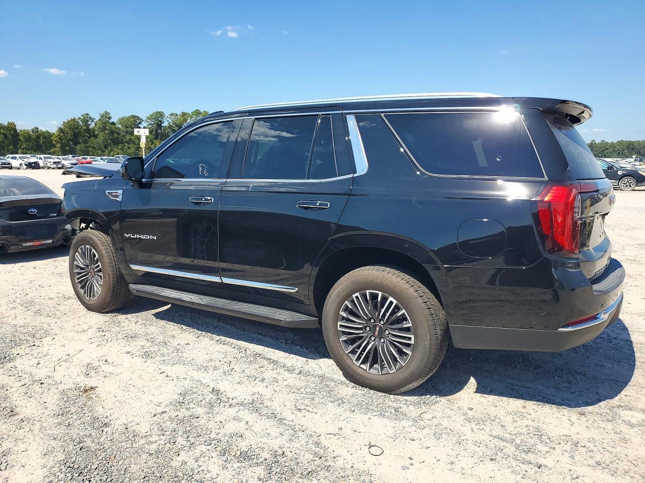 2026 GMC Yukon Elevation - Фото 2